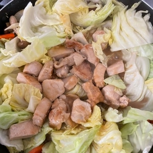 鶏肉とキャベツのとり野菜みそちゃんちゃん焼き